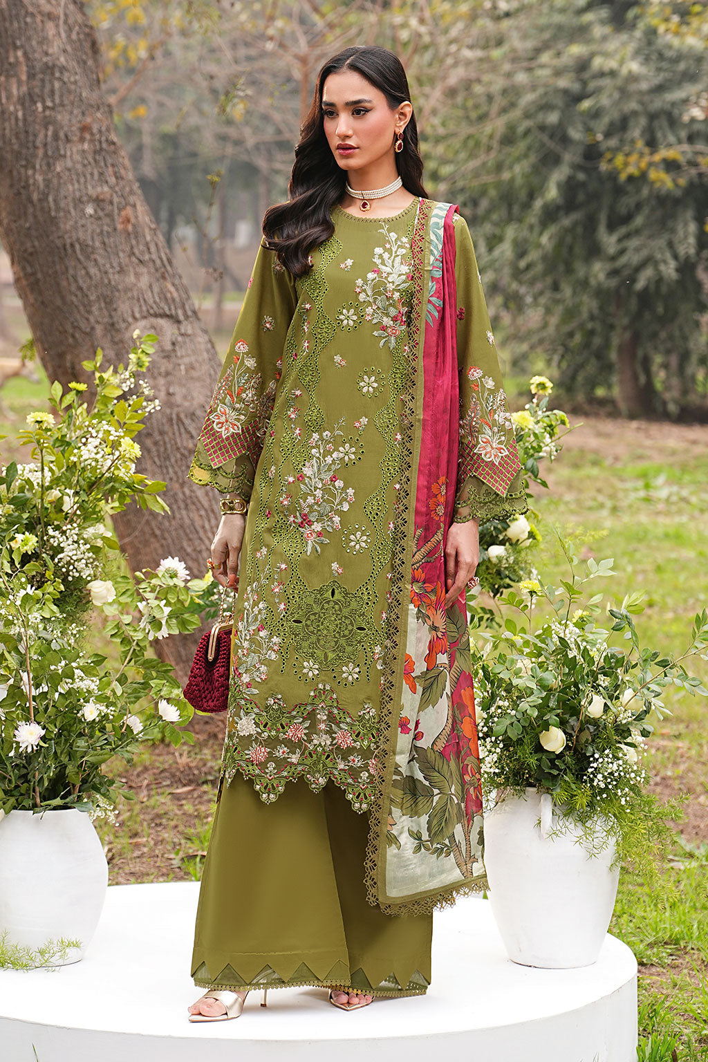 Embroidery lawn 3pc